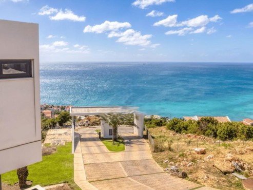 Modern Caribbean Elegance with Private Pool Oasis – 3 Bedroom Duplex Villa at Tepui Residences