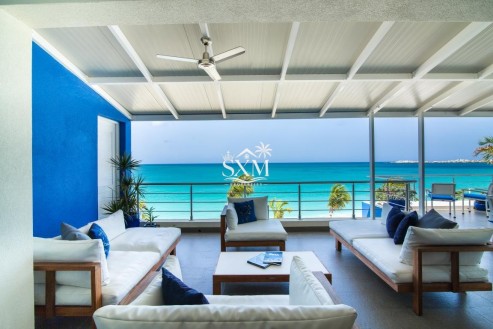 Le Papillon Penthouse – A Rare Jewel on Simpson Bay Beach