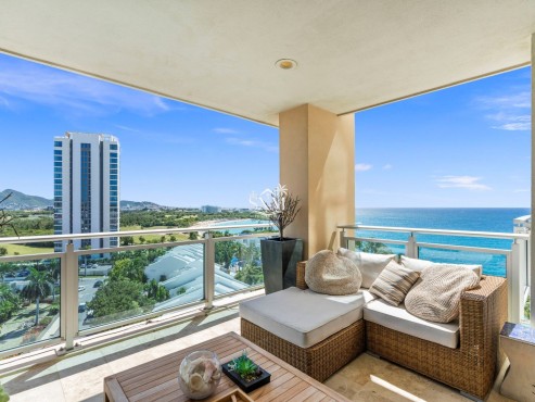 Panoramic Oceanview Condo – The Cliff