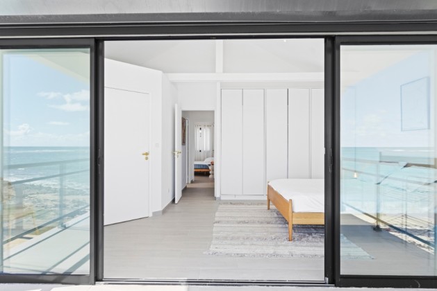 Exclusive-Oceanfront-Townhouse-5