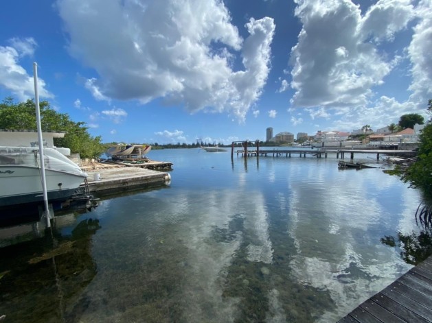 Waterfront_Villa_1