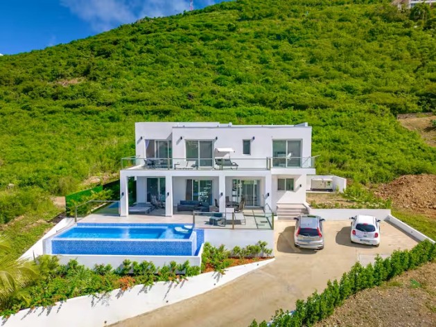 Villa SeaSoleil – Modern Coastal Luxury in Indigo Bay